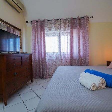 La Casa Di Azzurra Centro Citta Appartamento Fino A 4 Posti Letto E 2 Bagni Foggia Kültér fotó