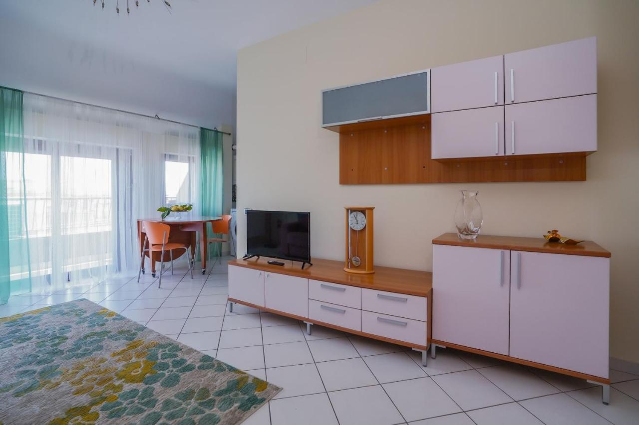 La Casa Di Azzurra Centro Citta Appartamento Fino A 4 Posti Letto E 2 Bagni Foggia Kültér fotó