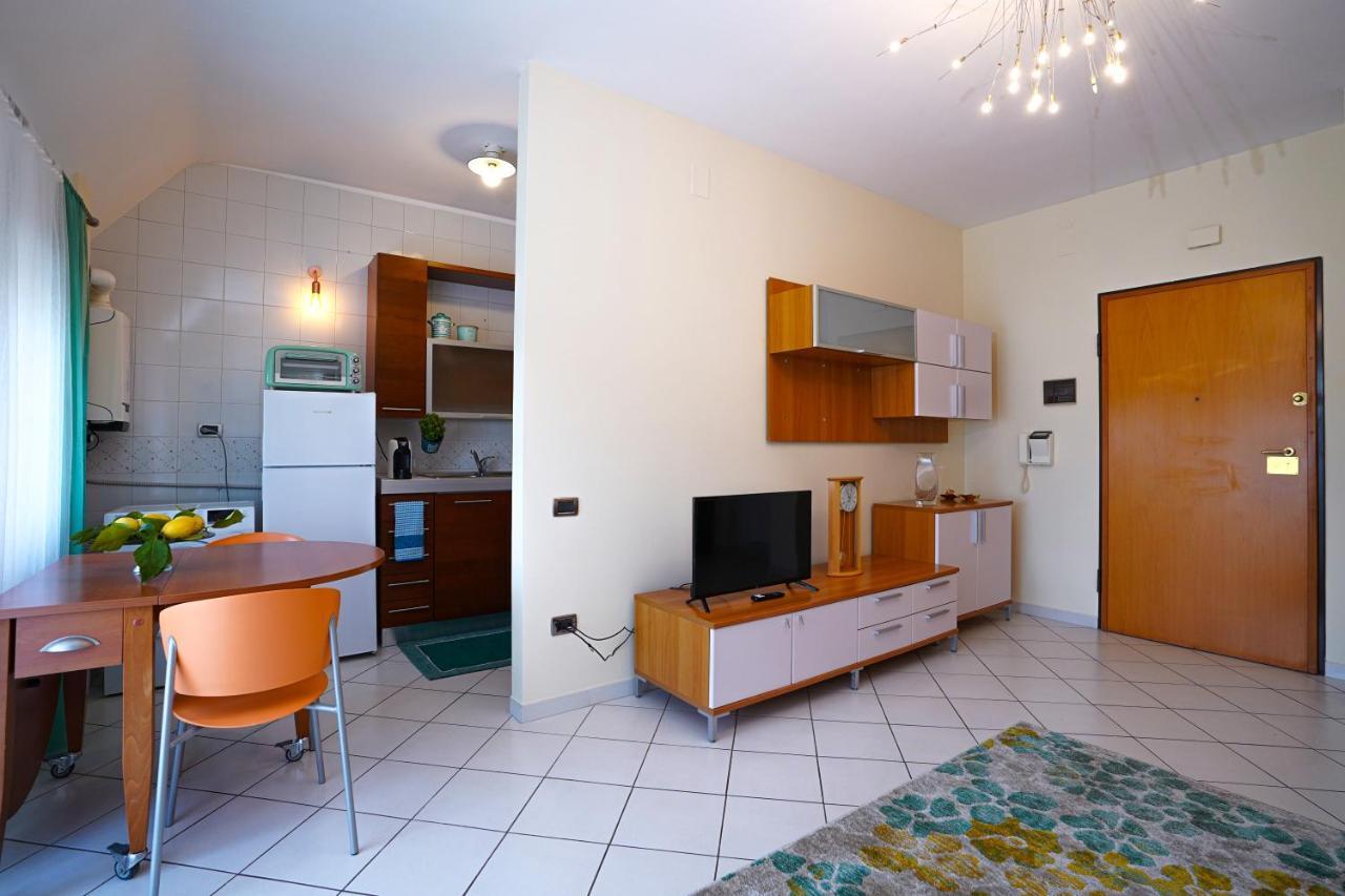 La Casa Di Azzurra Centro Citta Appartamento Fino A 4 Posti Letto E 2 Bagni Foggia Kültér fotó