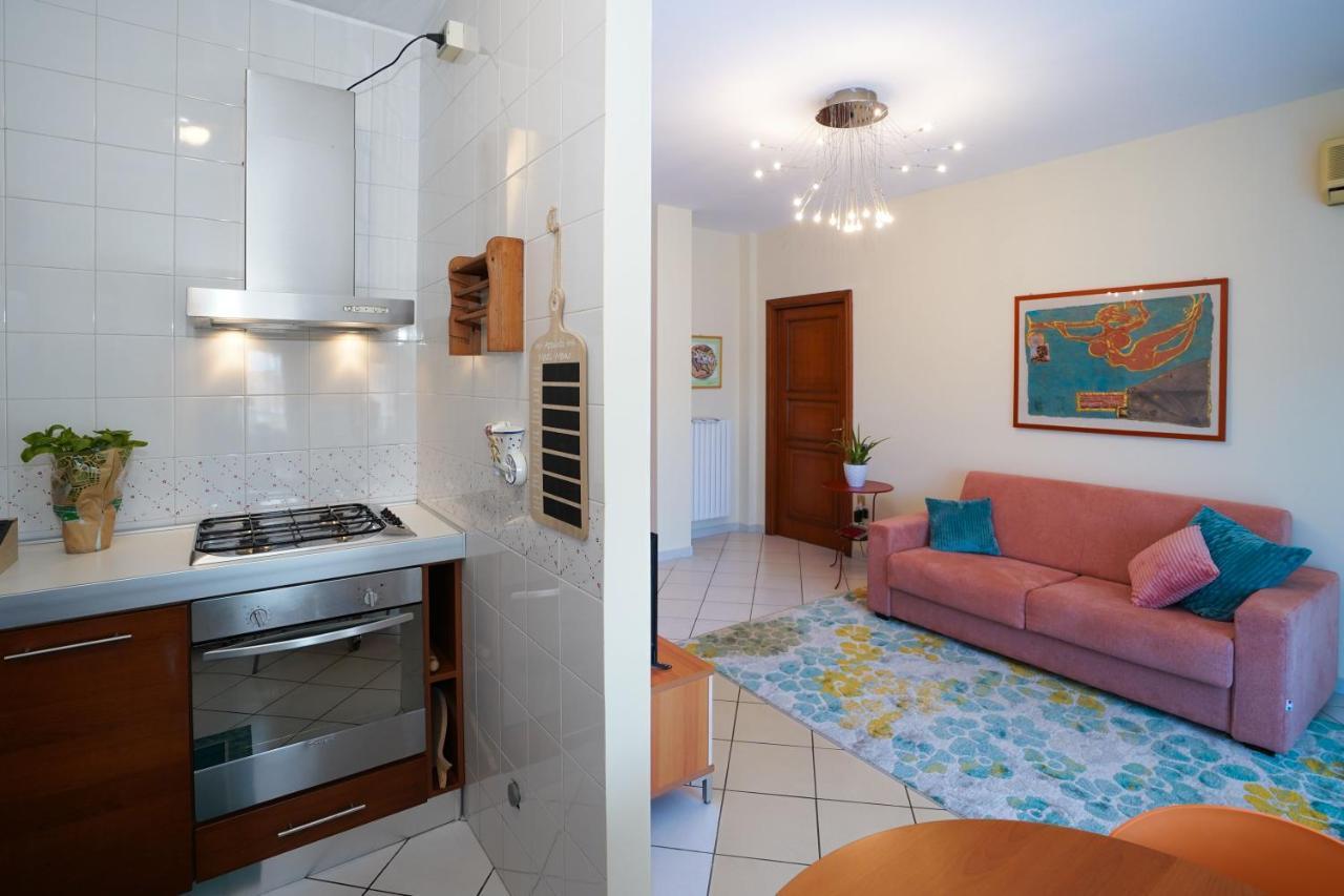 La Casa Di Azzurra Centro Citta Appartamento Fino A 4 Posti Letto E 2 Bagni Foggia Kültér fotó