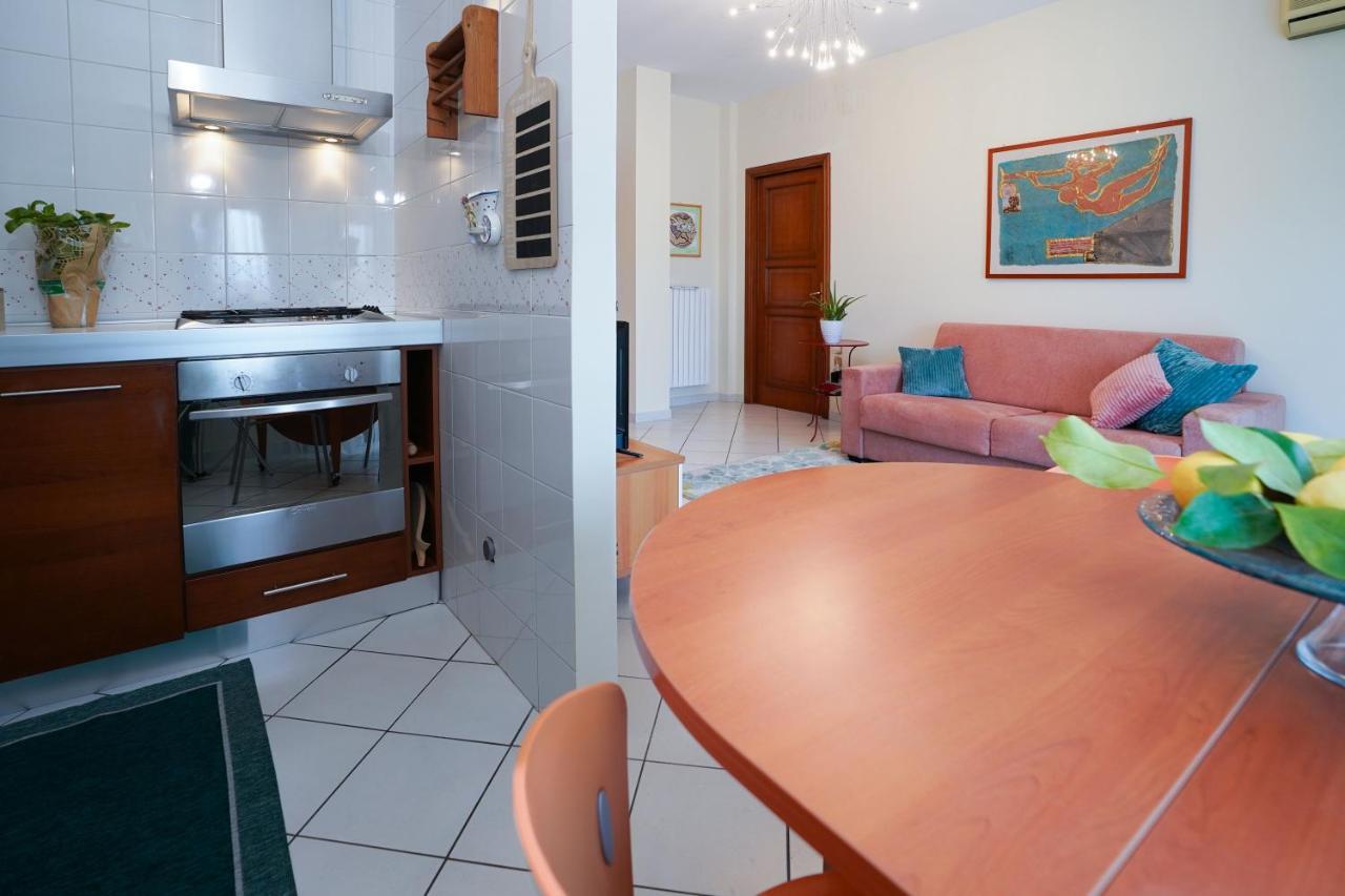 La Casa Di Azzurra Centro Citta Appartamento Fino A 4 Posti Letto E 2 Bagni Foggia Kültér fotó