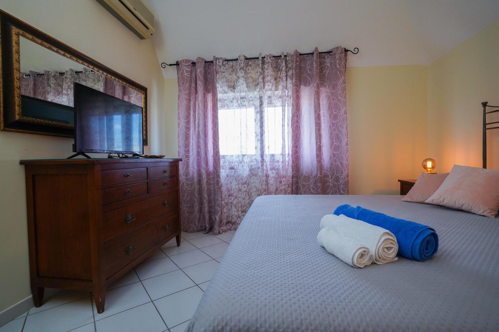 La Casa Di Azzurra Centro Citta Appartamento Fino A 4 Posti Letto E 2 Bagni Foggia Kültér fotó