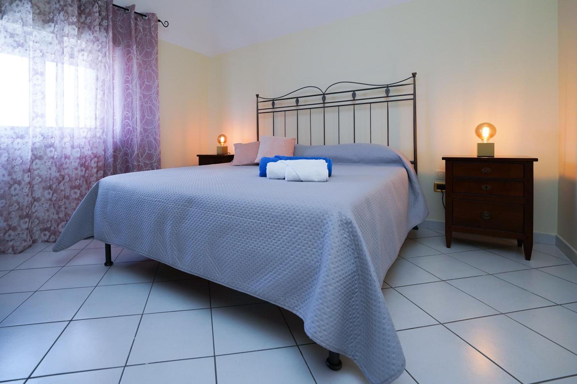 La Casa Di Azzurra Centro Citta Appartamento Fino A 4 Posti Letto E 2 Bagni Foggia Kültér fotó