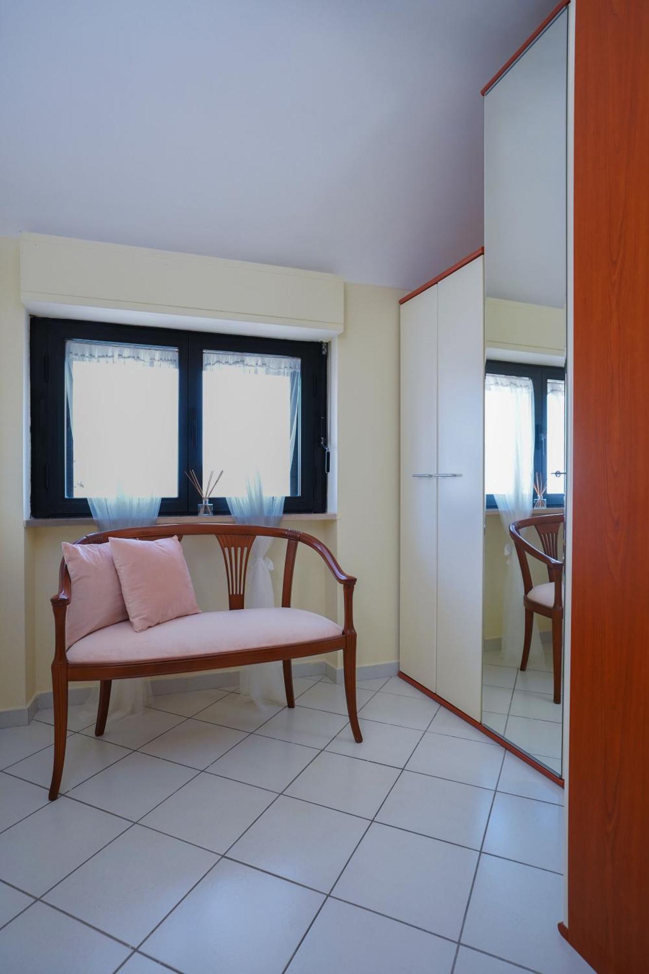 La Casa Di Azzurra Centro Citta Appartamento Fino A 4 Posti Letto E 2 Bagni Foggia Kültér fotó