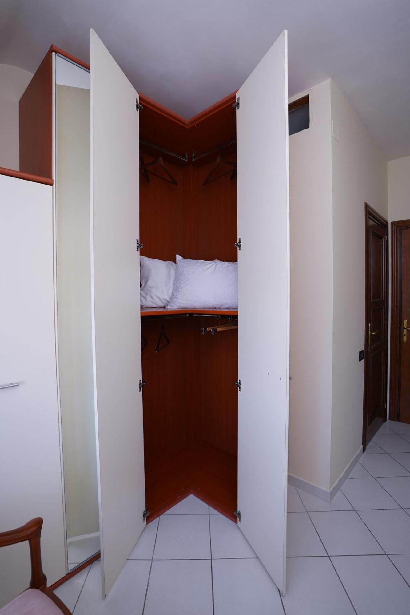 La Casa Di Azzurra Centro Citta Appartamento Fino A 4 Posti Letto E 2 Bagni Foggia Kültér fotó