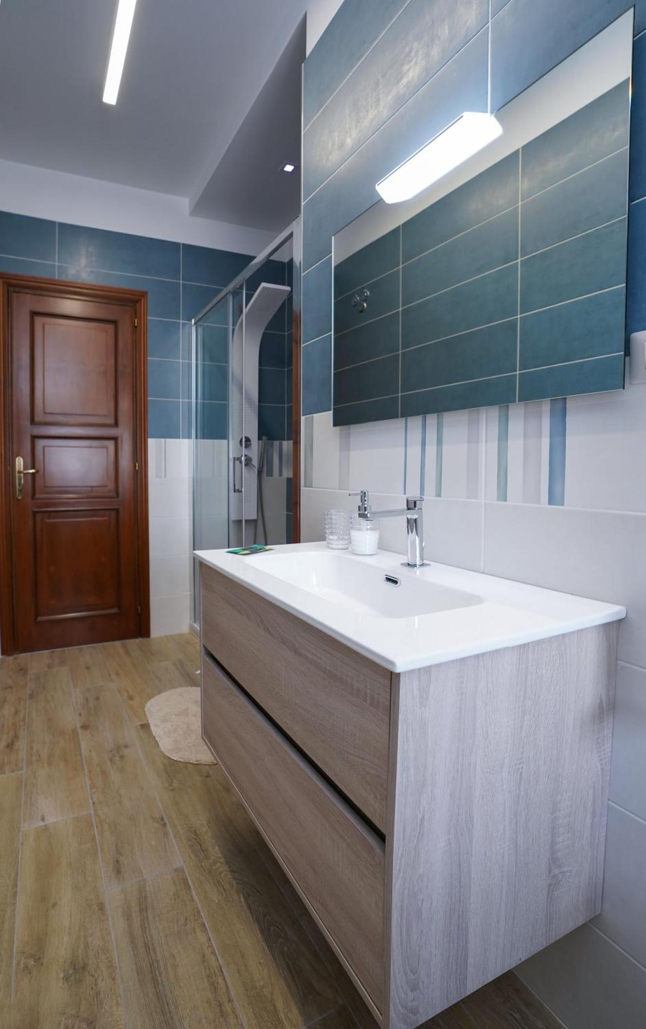 La Casa Di Azzurra Centro Citta Appartamento Fino A 4 Posti Letto E 2 Bagni Foggia Kültér fotó